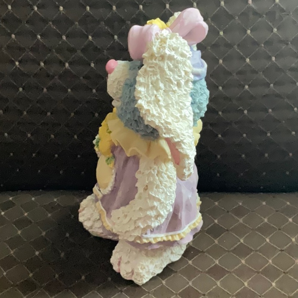Vintage Rabbit Figurine - Picture 4 of 10